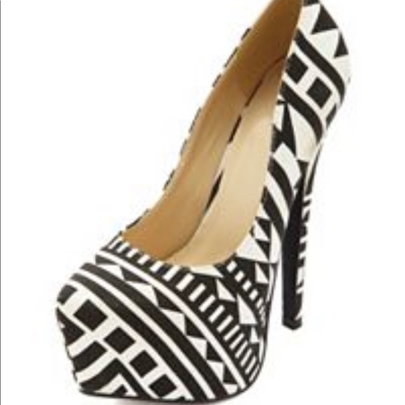 Black and white Aztec pattern platform heels - Picture 2 of 11